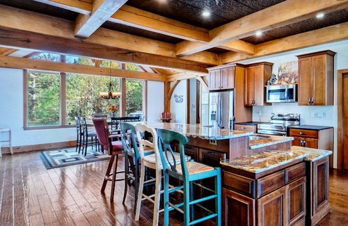 Johns Creek Casa | Timber Frame Executive Estate