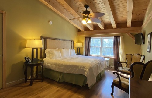 Brighton Cama Y Desayuno | Timber House Resort