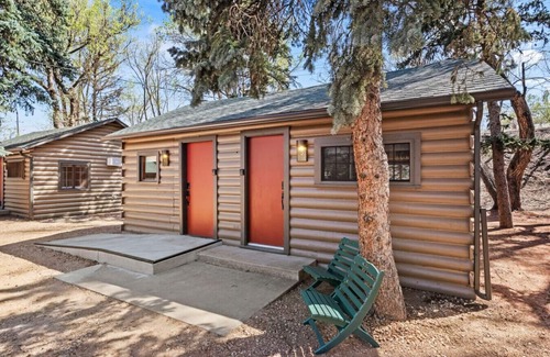 Colorado Springs Cabina | Timber Lodge Cabin #10