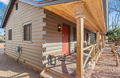 Colorado Springs Cabina | Timber Lodge Cabin #28