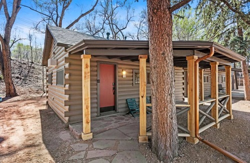Colorado Springs Cabina | Timber Lodge Cabin #8