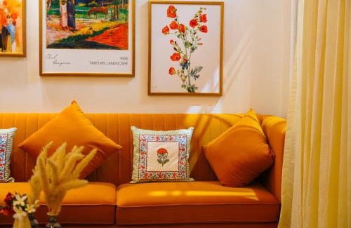 Malviya Nagar Apartamento | Timber Luxe Atelier