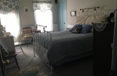 Hollis Cama Y Desayuno | Timber Post Bed & Breakfast