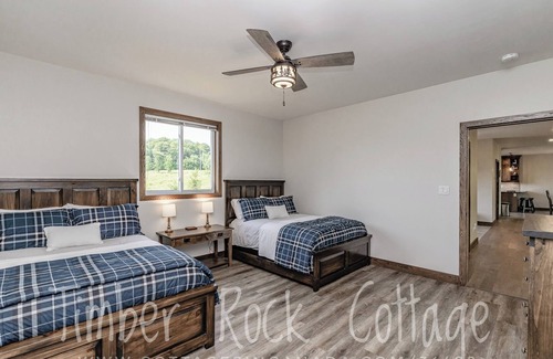 Utterson Cabaña | Timber Rock Cottage - Fall/Winter 2023 Dates Available