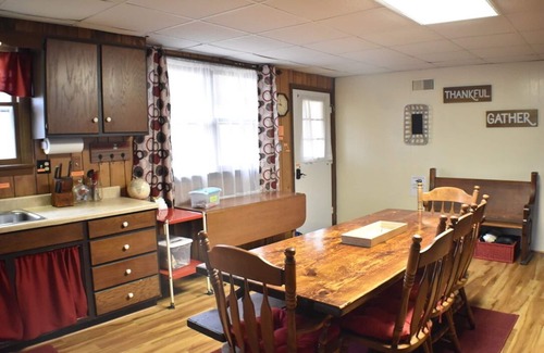 Hyner Cabina | Timber Top Cabin: Fire Pit + WiFi + State Forest-Parks / Hiking