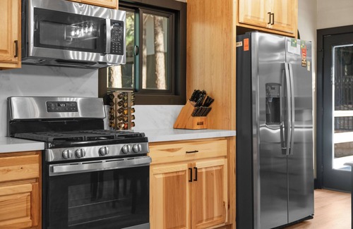 Summit Estates Cabina | Timber Wolf Tavern