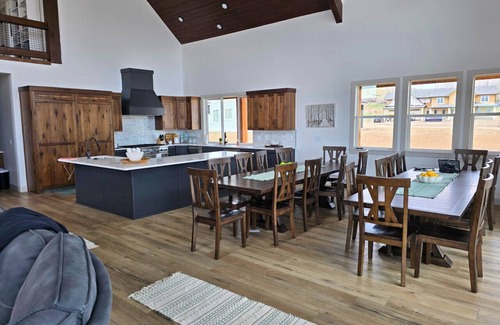 Fish Haven Casa | Timberhaven Cabin | Bear Lake Retreat | Sleeps 40+