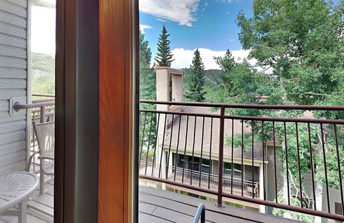 Snowmass Village Condominio | 🌲Timberline 303 Studio Loft Standard ~ Hot Tub~Pool~WiFi~Ski-in/out~Local Shuttle🌲