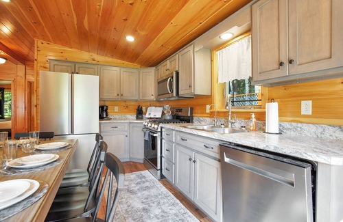 Renovo Cabina | Timberline Overlook Cabin w/ Sauna, Fire Pit, Game Room, EV Charger & ATV Access