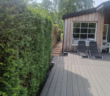 Geel Chalet De Esquí | Time 2 Relax chalet aan het water