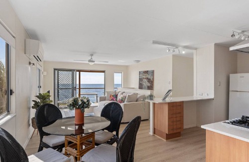 Beachmere Casa | Time to Drift, Time to Reset