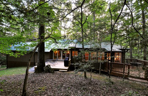 Townsend Cabina | Tiempo bien desperdiciado: un refugio en el bosque de montaña
