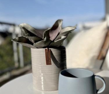 Gemarkung Barmen Apartamento | TIMELESS APARTMENT: FREE PARKING + BALCONY