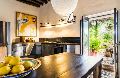 Sant Joan de Labritja Villa | "Timeless Ibiza Haven: Designer Countryside Escape by the sea “