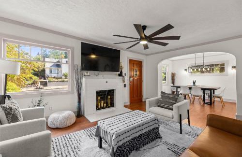 Vancouver Casa | Timeless Historic Home Near Downtown