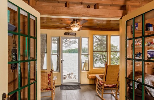 Smithfield Cabaña | Timeless Lakefront Cottage con muelle privado- East Pond Región de los lagos de Belgrado