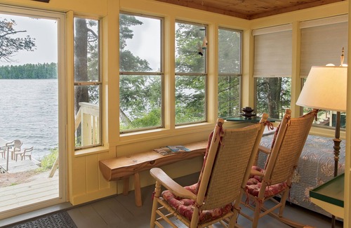 Smithfield Cabaña | Timeless Lakefront Cottage con muelle privado- East Pond Región de los lagos de Belgrado