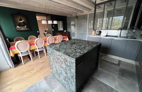 Besancon Apartamento | Timeless Luxury in the Heart of the Old Town