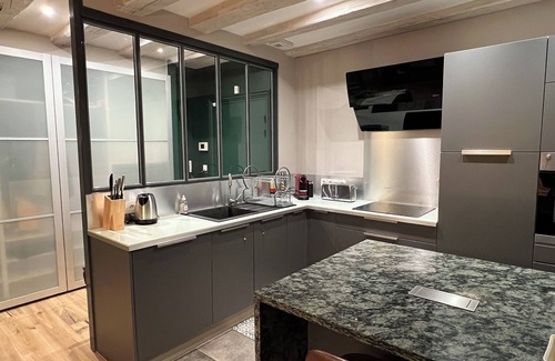 Besancon Apartamento | Timeless Luxury in the Heart of the Old Town