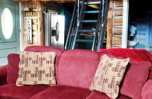 Mesa Cabina | Timeless Mesa Hideaway