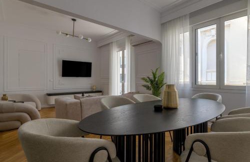 Plaka Apartamento | Timeless Plaka Retreat