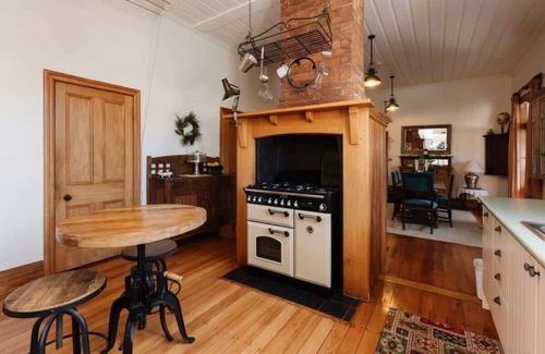 New Plymouth Casa | Timeless Treasure: Family Getaway Home