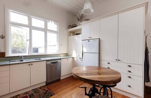New Plymouth Casa | Timeless Treasure: Family Getaway Home