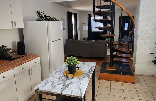 Tremont Apartamento | Timeless Tremont-2 Bdrm near Downtown Cle