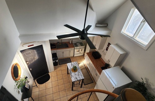 Tremont Apartamento | Timeless Tremont-2 Bdrm near Downtown Cle