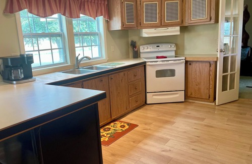 Vienna Casa | Times Past Ranch House with Ramp and Kid/Pet Friendly