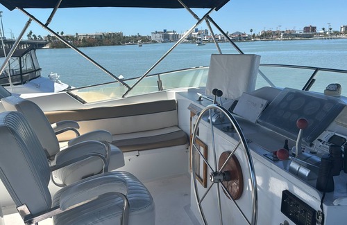 Madeira Beach Alquiler De Eote | TIMEWARP 84 FOOT YACHT CLOSE TO THE BEACH CAN RELOCATE