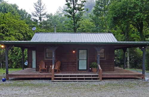 Clayton Cabina | Timpson Creek Cabin