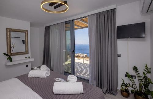 Exomvourgo Villa | Tinian Sunset Villa