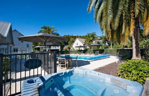Russell Casa | Tinkerbell Cottage 2-4 Bedroom- Russell Cottages Collection