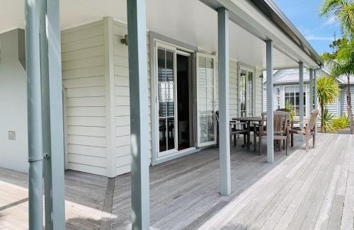 Russell Casa | Tinkerbell Cottage 2-4 Bedroom- Russell Cottages Collection