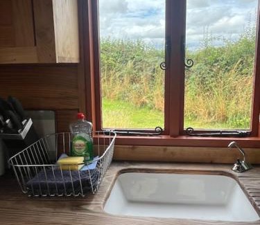Moffat Otro | Tinkers Horn Cabin