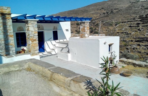 Megas Yialos-Nites Cabaña | Casa rural tradicional Tinos en un pueblo auténtico