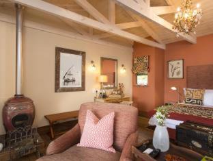 Redhill Cabina | Tintswalo Atlantic