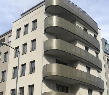 Outer Neustadt Apartamento | Tiny Apartment Spring