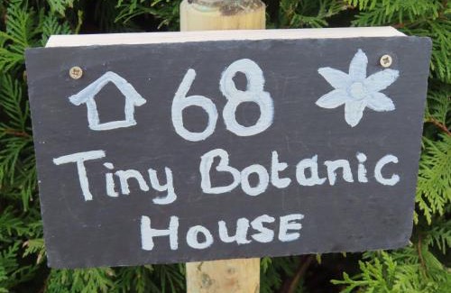 Tzummarum Casa | Tiny Botanic House