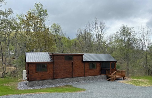 Hensonville Cabina | Tiny Cabin #2 by Windham NY Escape 'Cozy Stay'