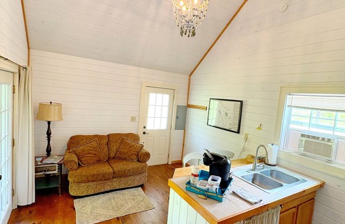 Glenville Cabina | Tiny Cabin by Lake Glenville
