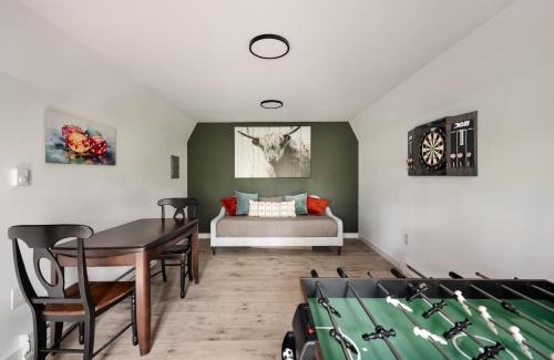 Great Cacapon Apartamento | Tiny Cabin w Fire Pit Game Room and Dog Friendly