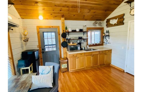 Turners Station Cabina | Tiny Cabin where you can enjoy wildlife, sounds of nature and Relaxation!!