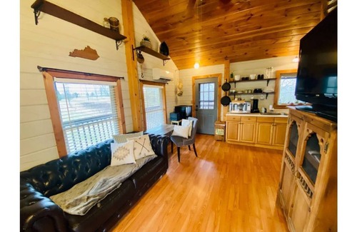Turners Station Cabina | Tiny Cabin where you can enjoy wildlife, sounds of nature and Relaxation!!