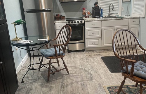 Bakersfield Casa | Tiny Cozy Home in Missouri