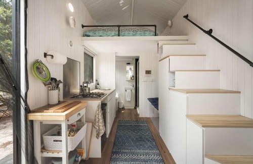 Newham Casa | Tiny Hideaway at Cloverhills by Tiny Away