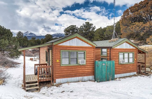Buena Vista Cabina | Tiny Home 2 near HOT Springs! In Buena Vista, CO