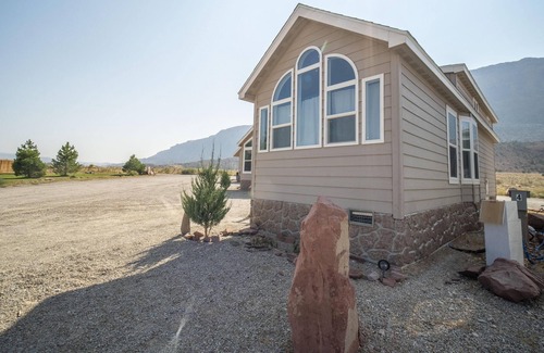 Moab South Valley Casa | Tiny Home #6 - Tiny Home #6 FunStays Tiny Home