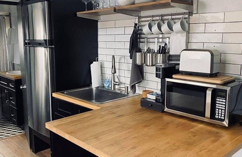 Meeker Casa | Tiny Home built on "Tiny House Nation" with one Queen bed in a loft and twin on main floor. Sleeps: 3